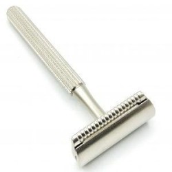 rasoir-de-surete-3-pieces-double-tranchant-en-chrome-satine-texture